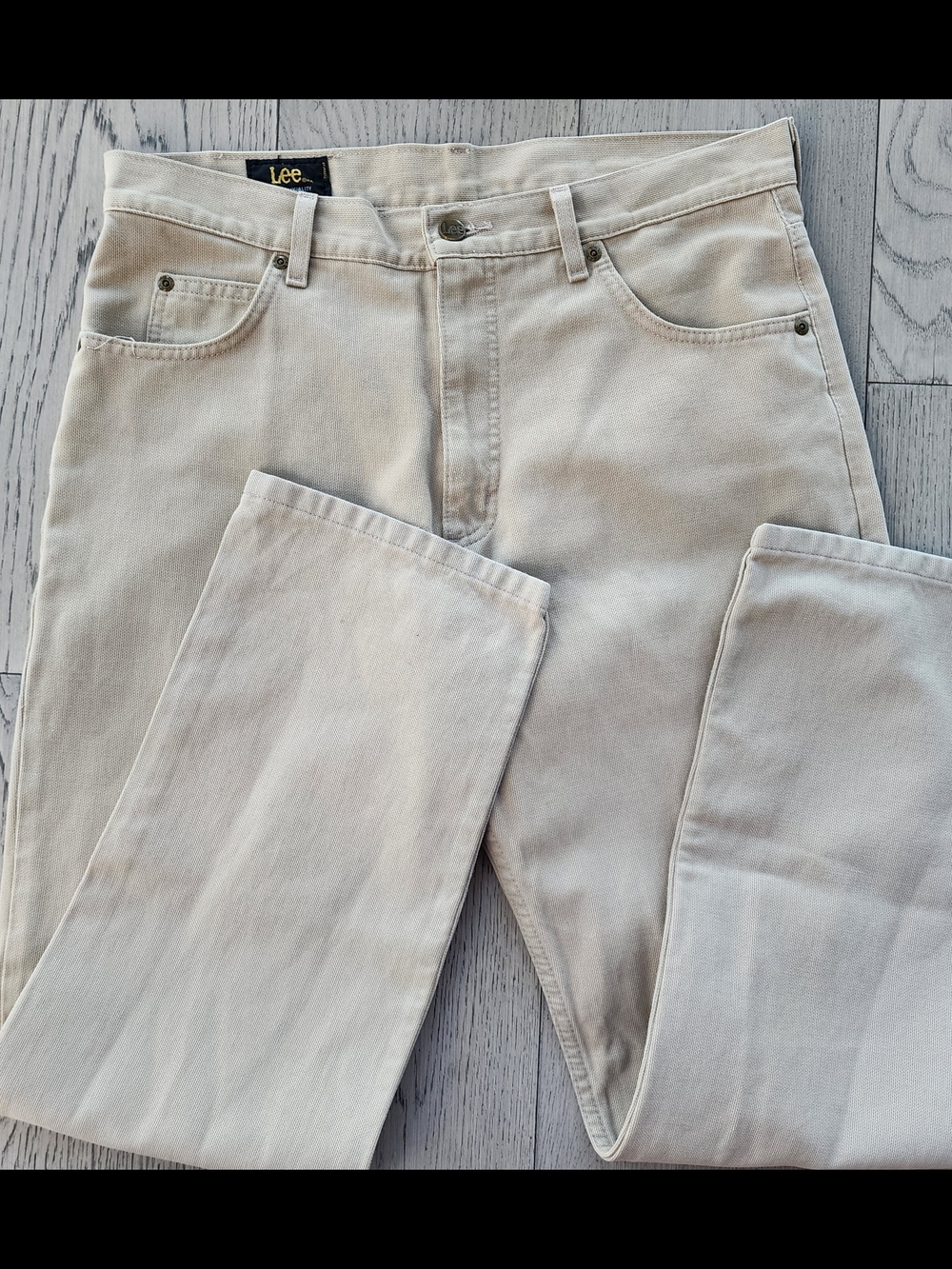 Lee Vintage Cream Denim Jeans Beige Straight Leg. Lee Suede Logo Patch